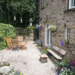 Sandbed Cottage, Fell End A Characterful With Walks From The Door Over The Howgills Kirkby Stephen