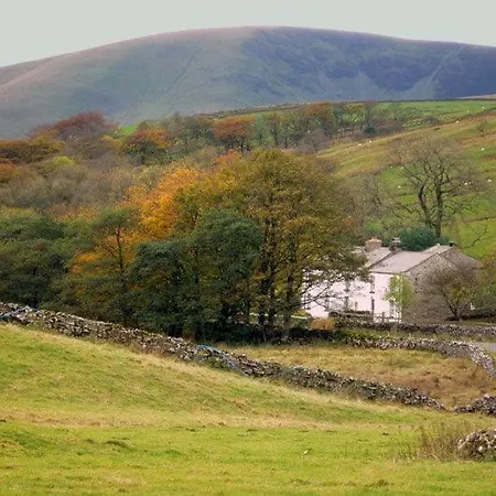 Sandbed Cottage, Fell End A Characterful With Walks From The Door Over The Howgills